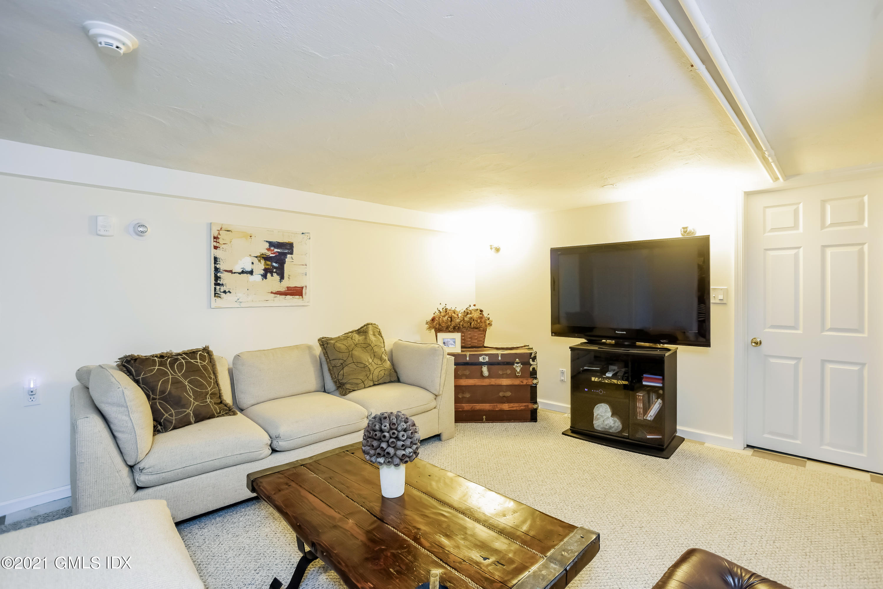 10 Crescent Road Riverside, CT 06878 - Photo 18 of 22 Lower Level