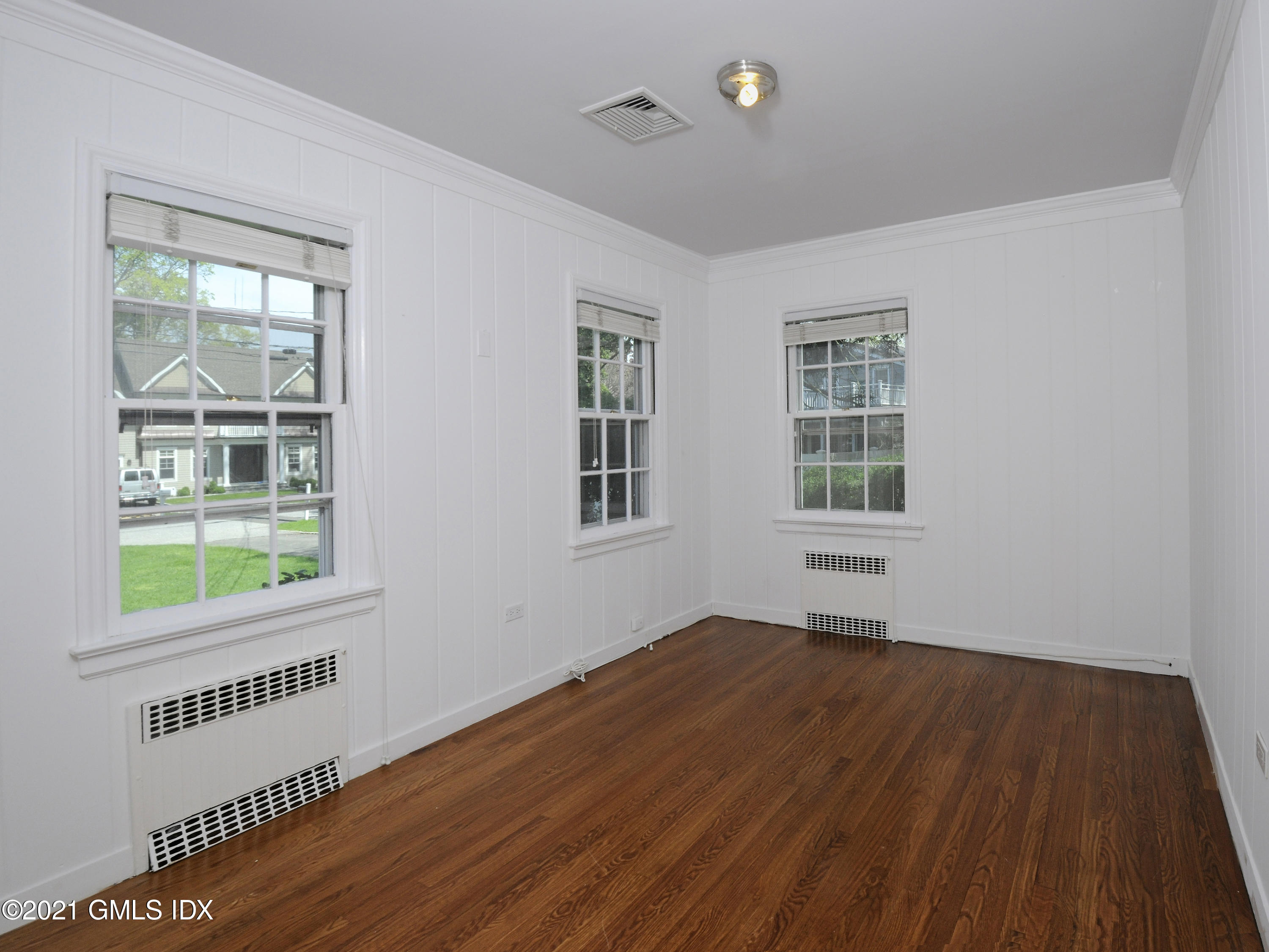 10 Crescent Road Riverside, CT 06878 - Photo 8 of 22 Den/Office