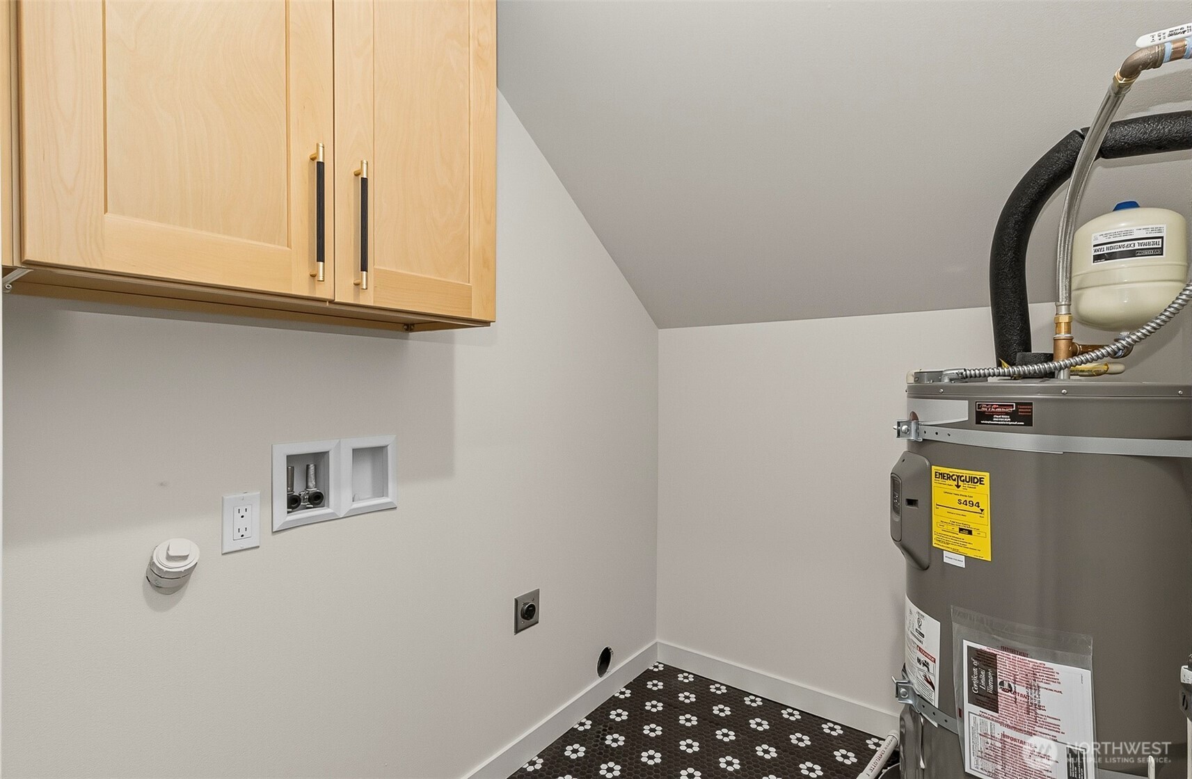 2816 Callow Road Lake Stevens, WA 98258 - Photo 27 of 34 a bathroom with a sink and a mirror