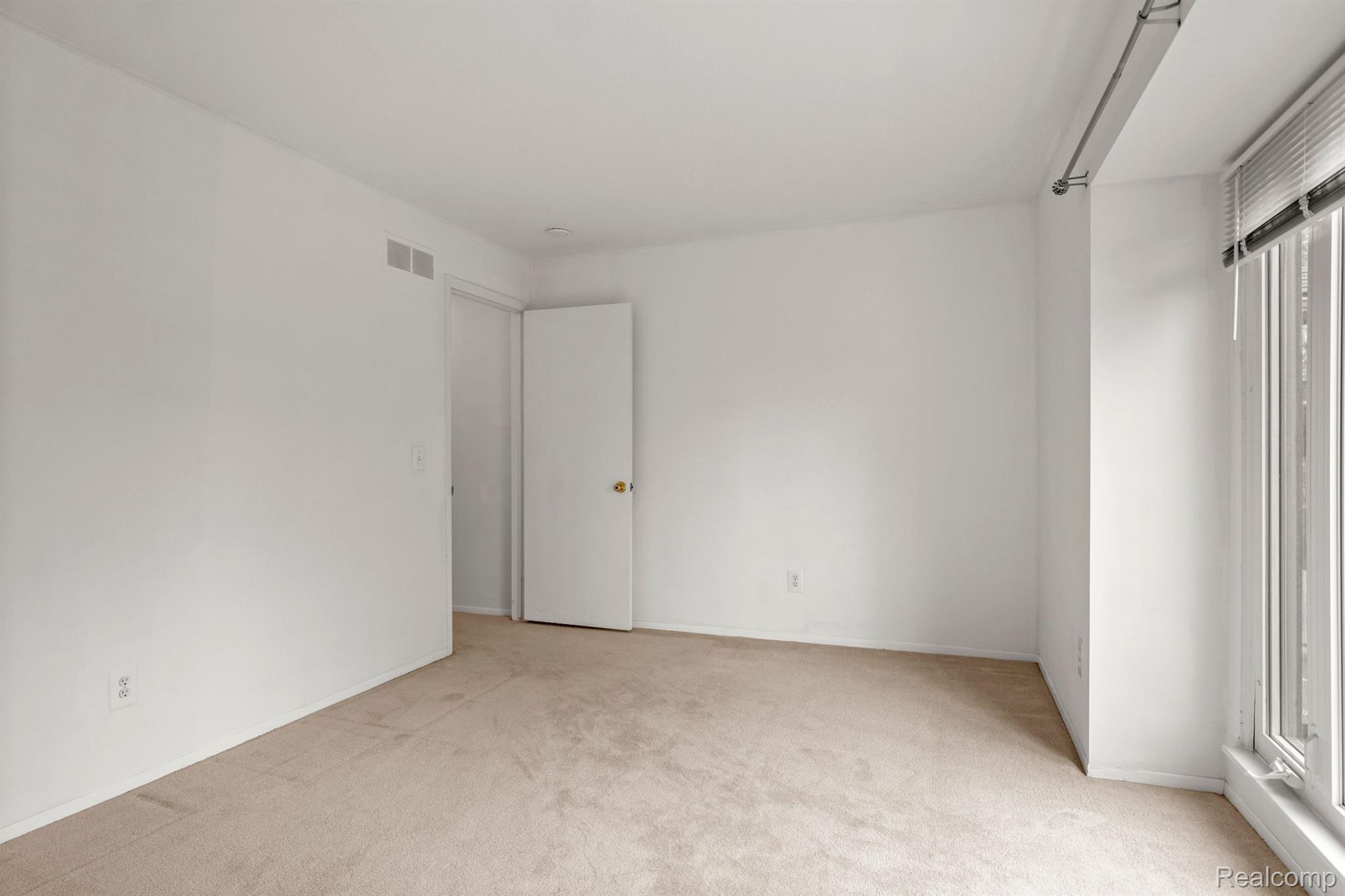 885 Milverton Road Troy, MI 48083 - Photo 21 of 58 Gallery Image 21