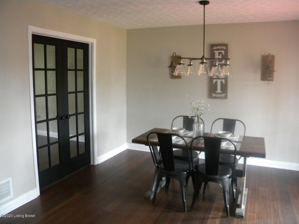7419 Ridan Way Louisville, KY 40214 - Photo 7 of 26 DSCN3584