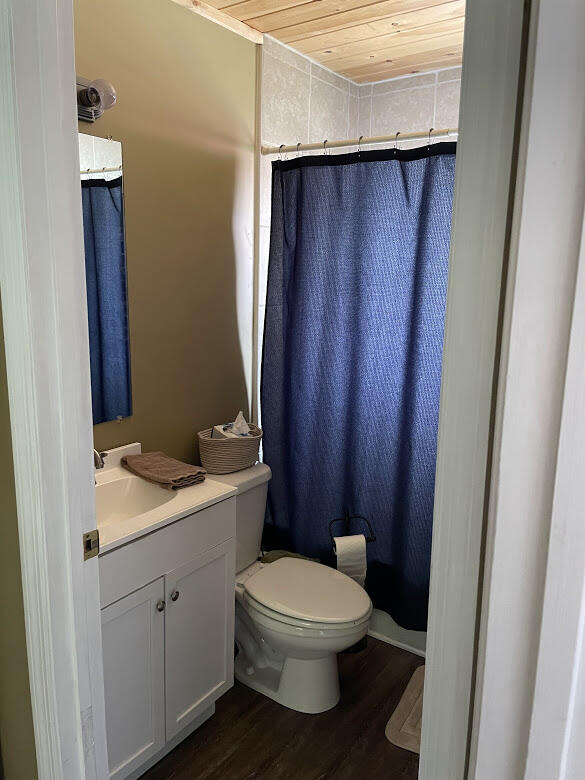 400 Ellis Road Southwest Dalton, GA 30721 - Photo 11 of 24 Bathroom 1