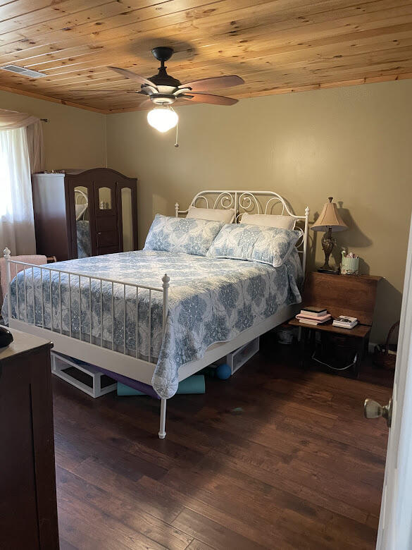 400 Ellis Road Southwest Dalton, GA 30721 - Photo 13 of 24 Master Bed