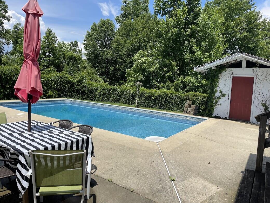400 Ellis Road Southwest Dalton, GA 30721 - Photo 21 of 24 Pool