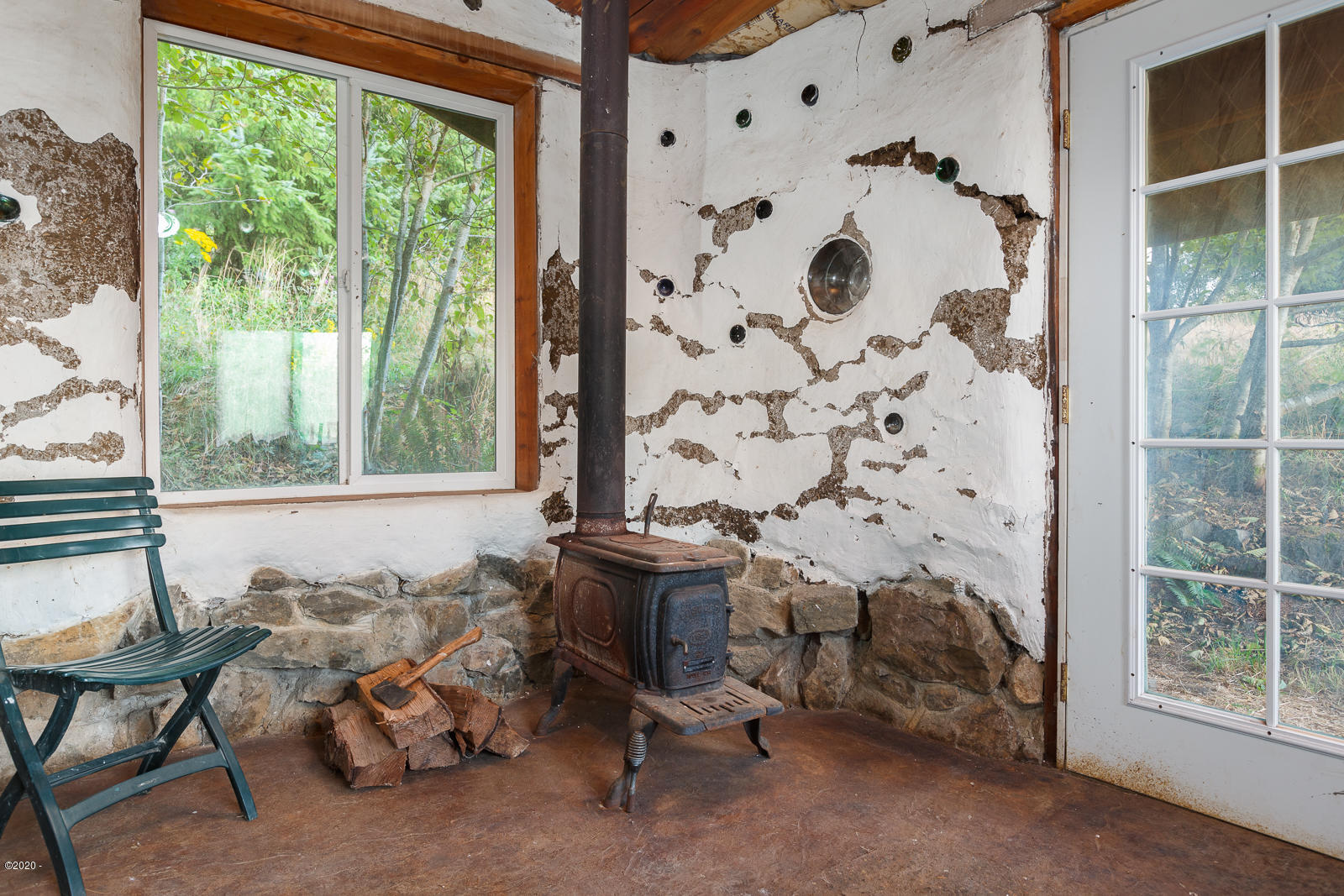 501 Rowan Road Neskowin, OR 97149 - Photo 4 of 21 Wood stove