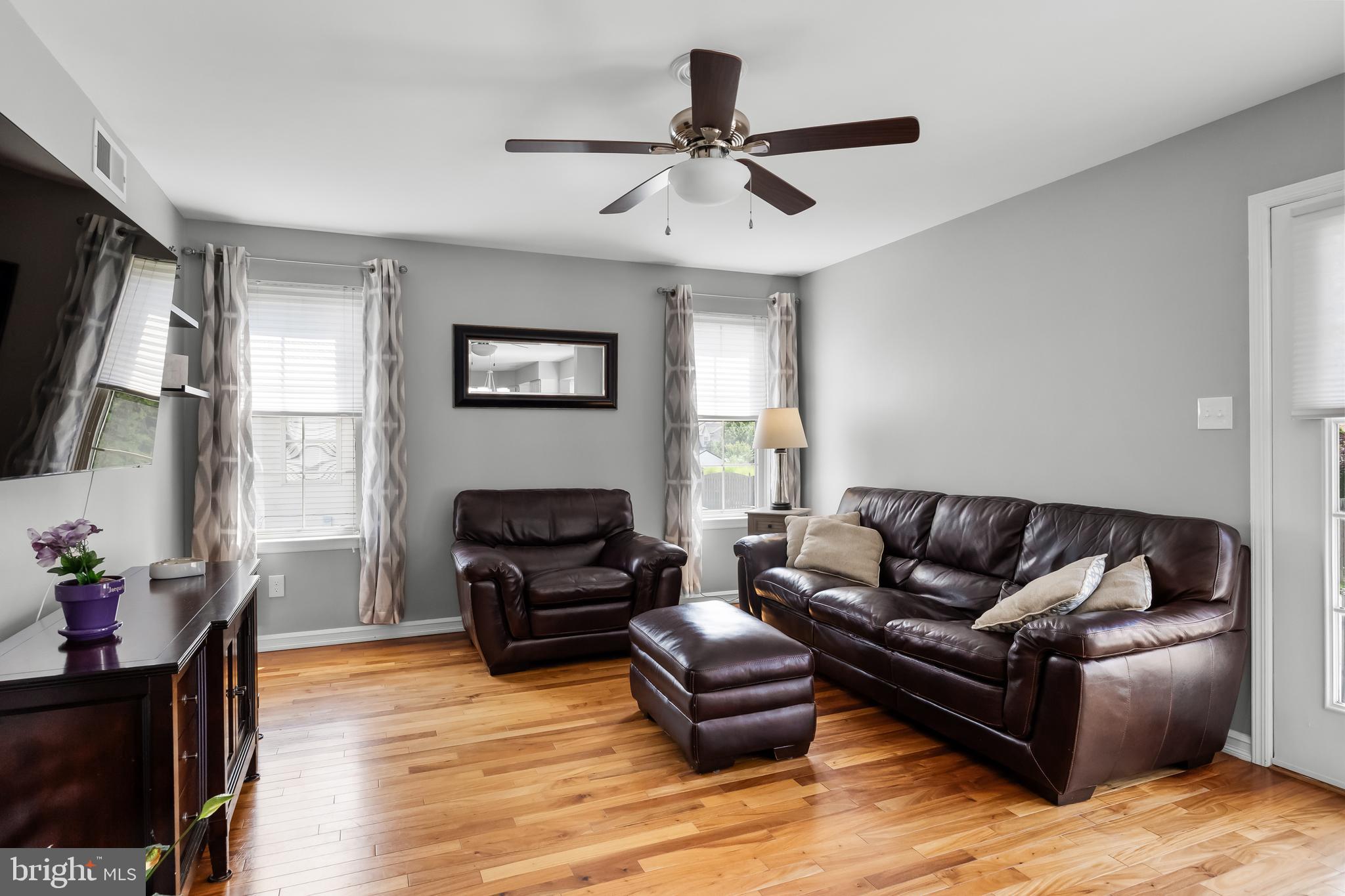 44 Springcress Drive Delran, NJ 08075 - Photo 14 of 30 Family Room