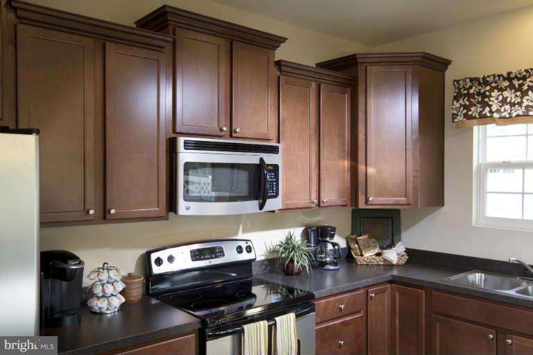 180 Joppa Farm Road Joppa, MD 21085 - Photo 8 of 12 Kitchen