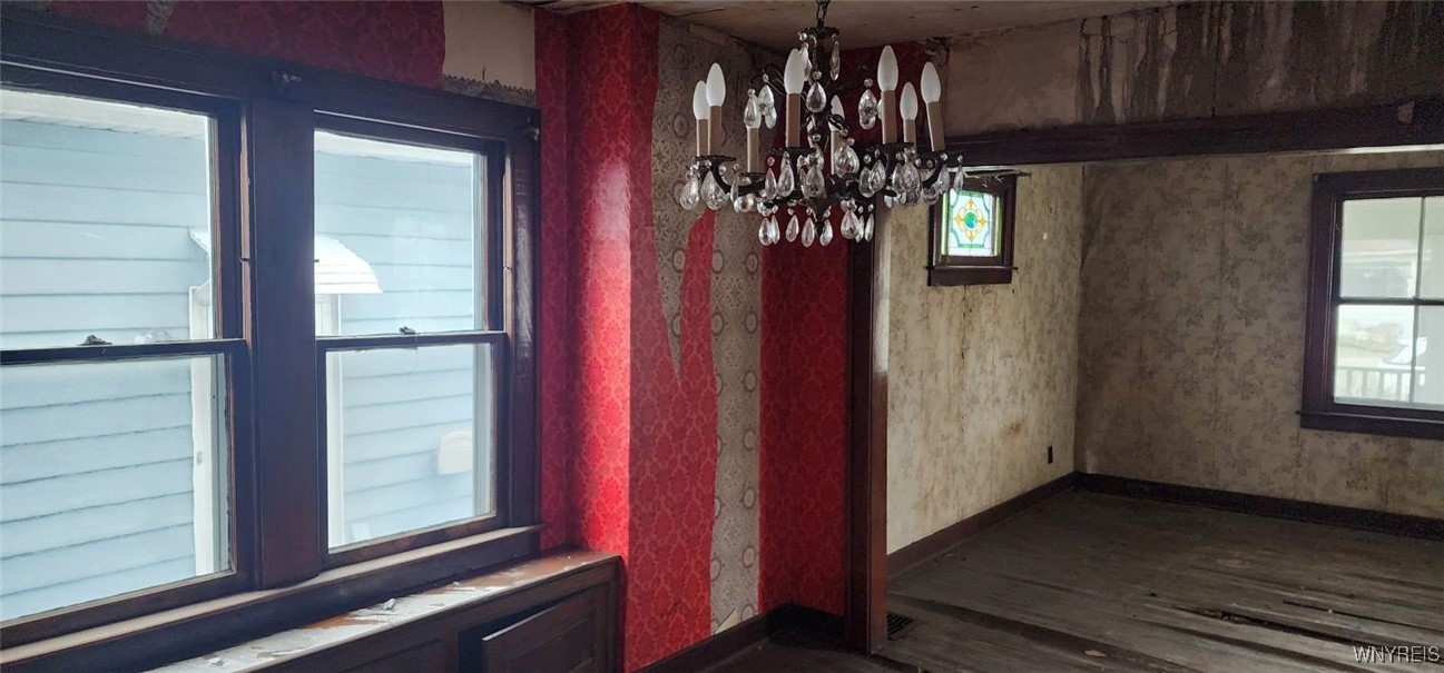 295 Grove Street Tonawanda City, NY 14150 - Photo 11 of 41