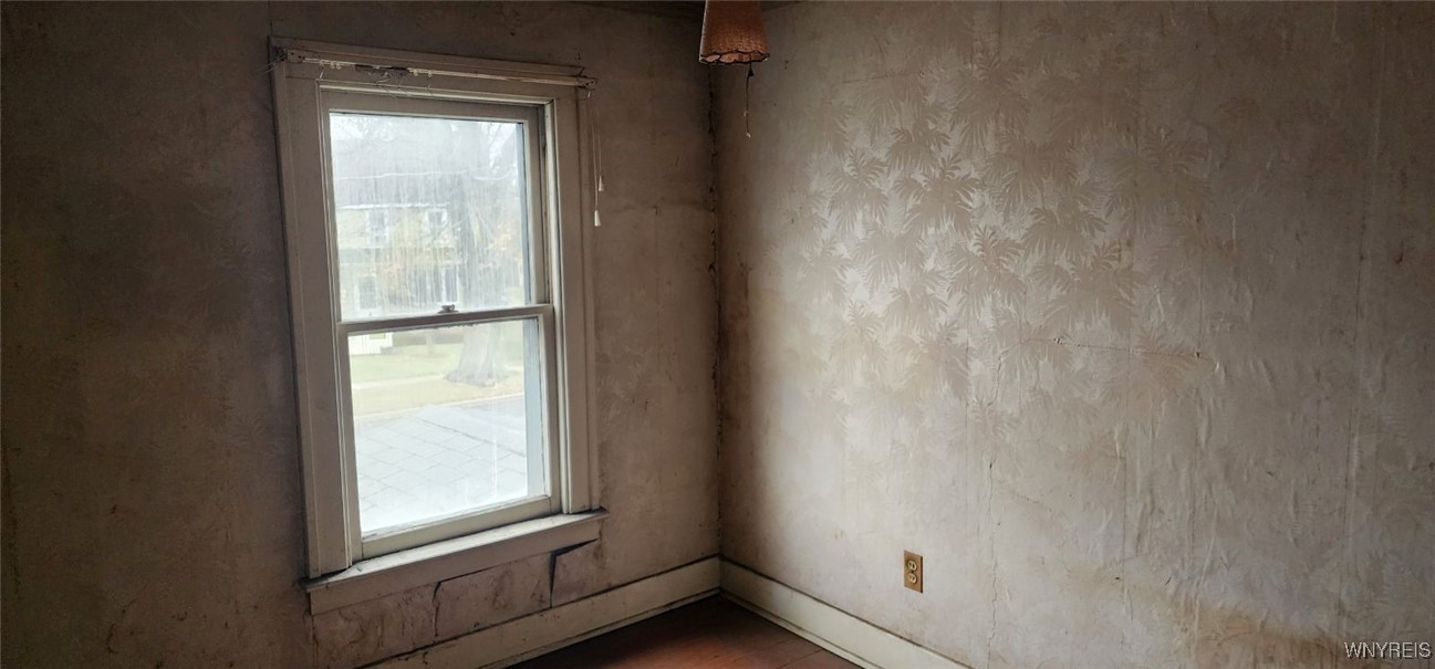 295 Grove Street Tonawanda City, NY 14150 - Photo 22 of 41