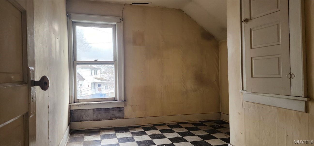 295 Grove Street Tonawanda City, NY 14150 - Photo 23 of 41