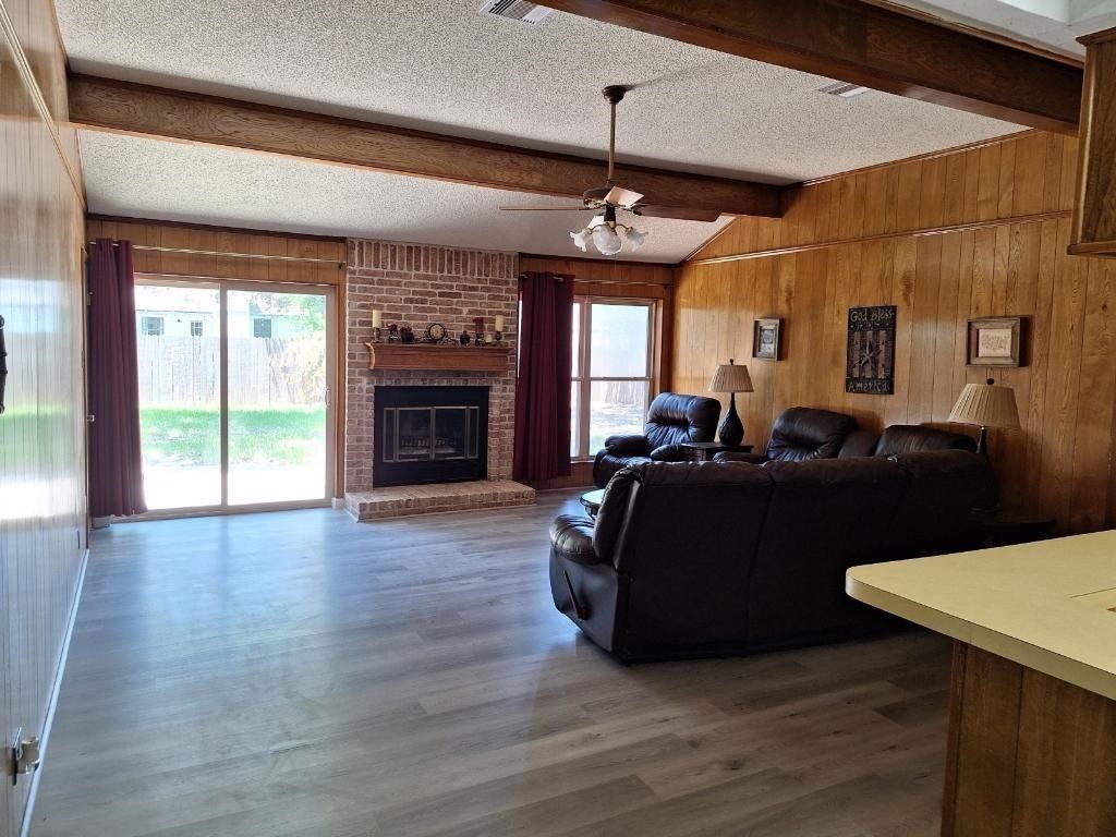 605 Noreda Street Angleton, TX 77515 - Photo 2 of 11