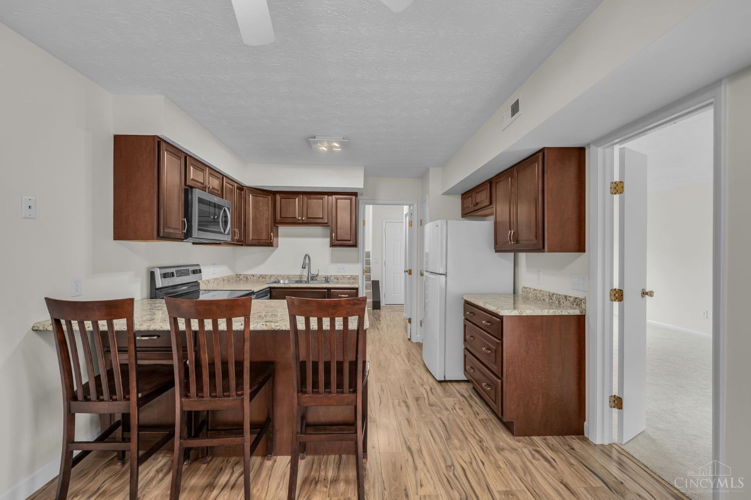 11 Arbor Court Springdale, OH 45246 - Photo 11 of 32