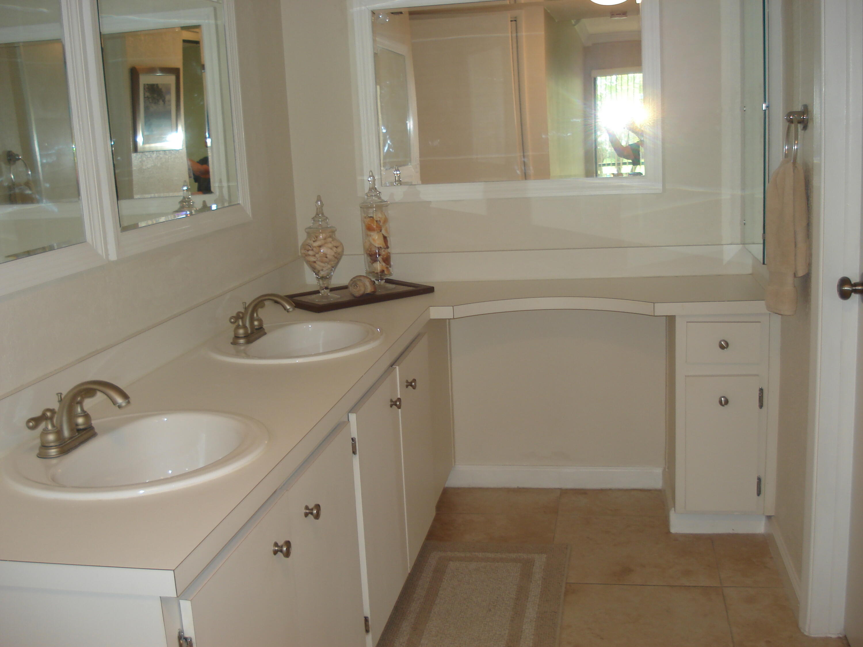5750 Camino Del Sol, Unit 104 Boca Raton, FL 33433 - Photo 15 of 35 Master Bath