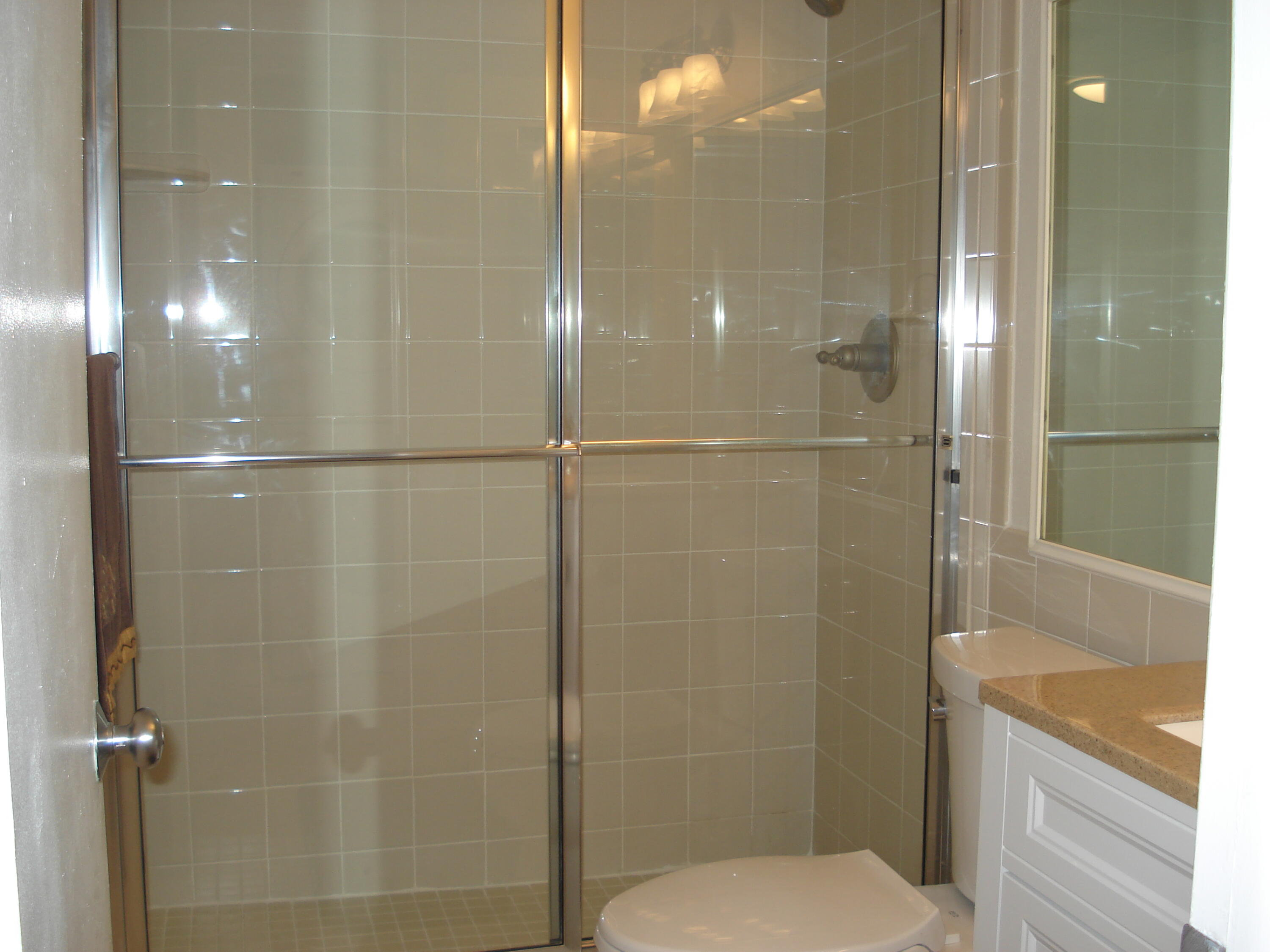 5750 Camino Del Sol, Unit 104 Boca Raton, FL 33433 - Photo 19 of 35 2nd Bathroom