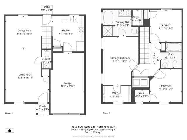 a black and white photo of a room