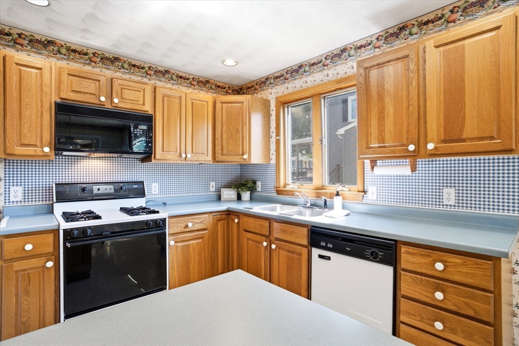 12 Northfield Road Peabody, MA 01960 - Photo 13 of 42 Gallery Image 13