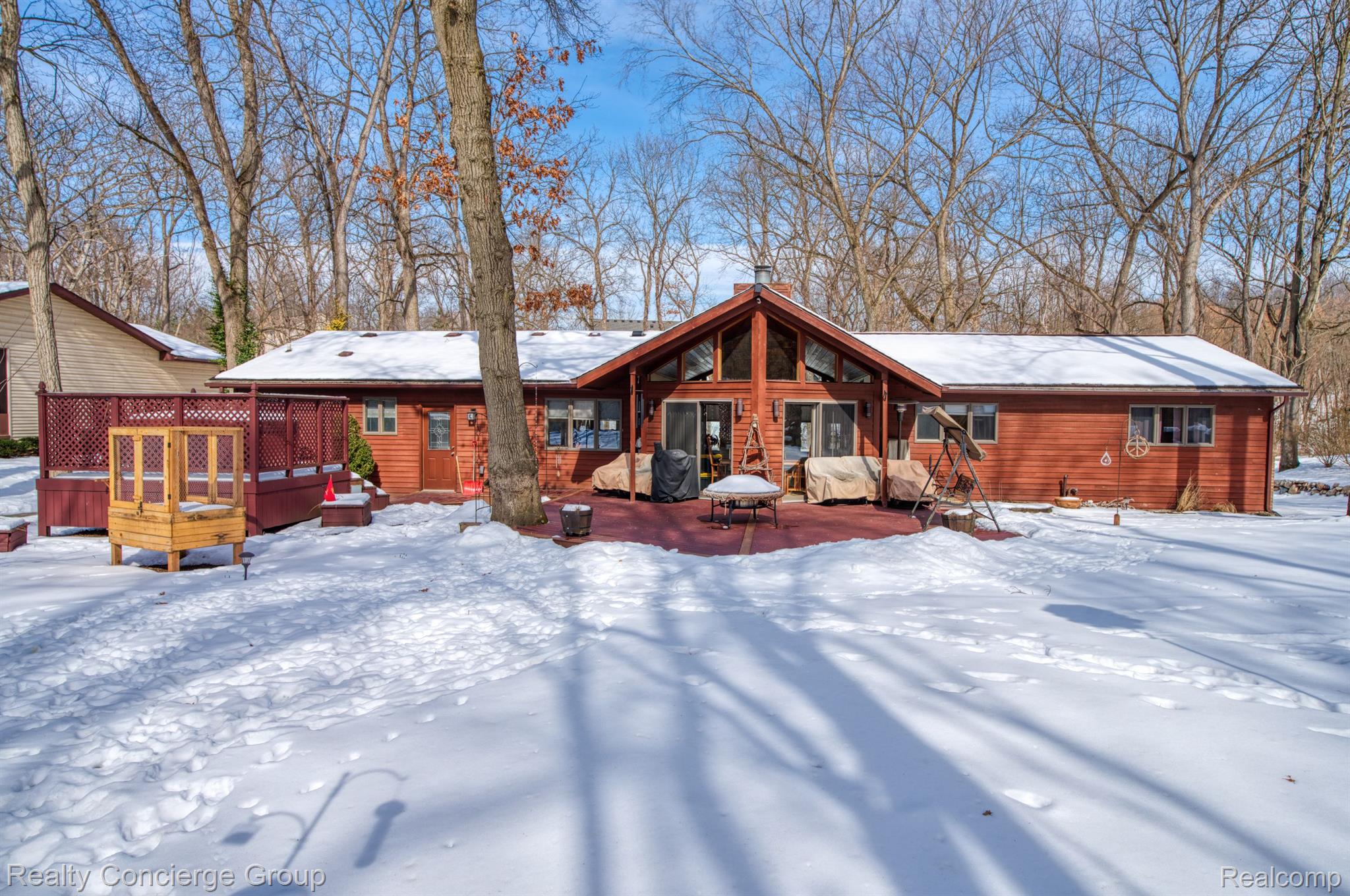 7170 Cowell Road Brighton, MI 48116 - Photo 5 of 38 Stunning views from Chalet-style Great Room