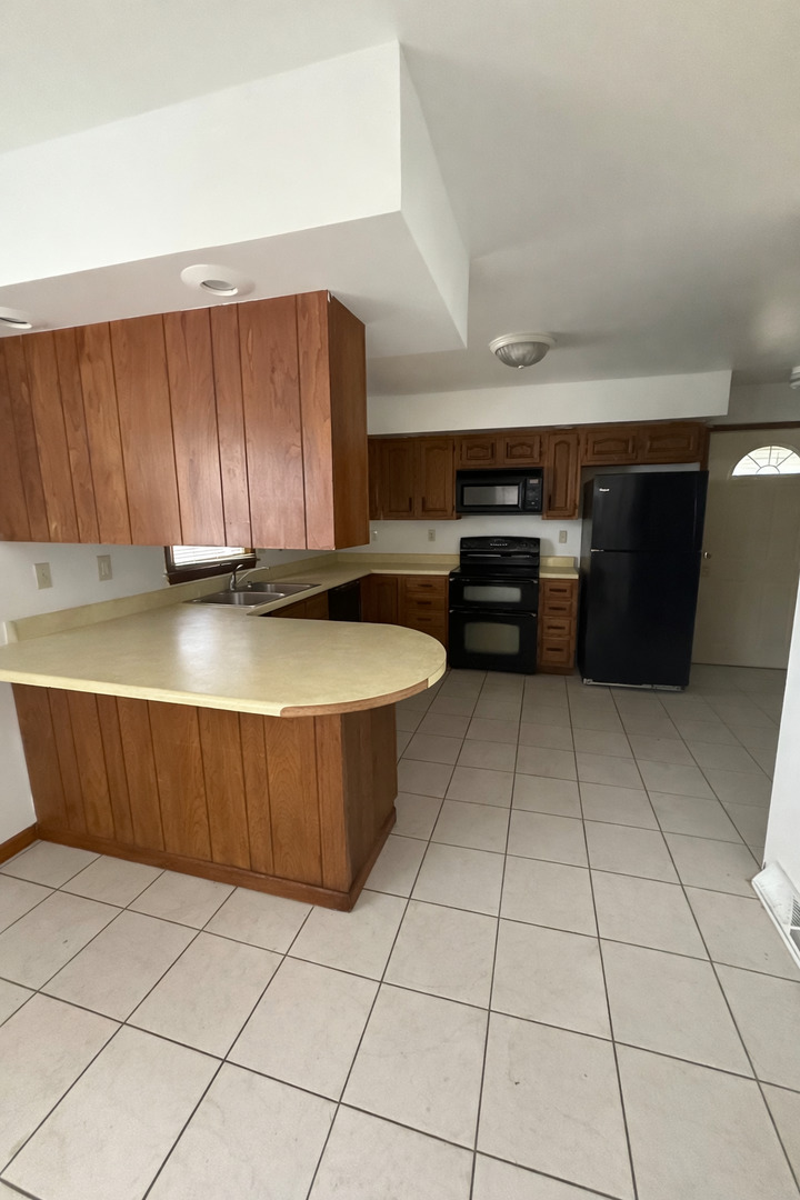 932 East Sangamon Avenue Rantoul, IL 61866 - Photo 4 of 11
