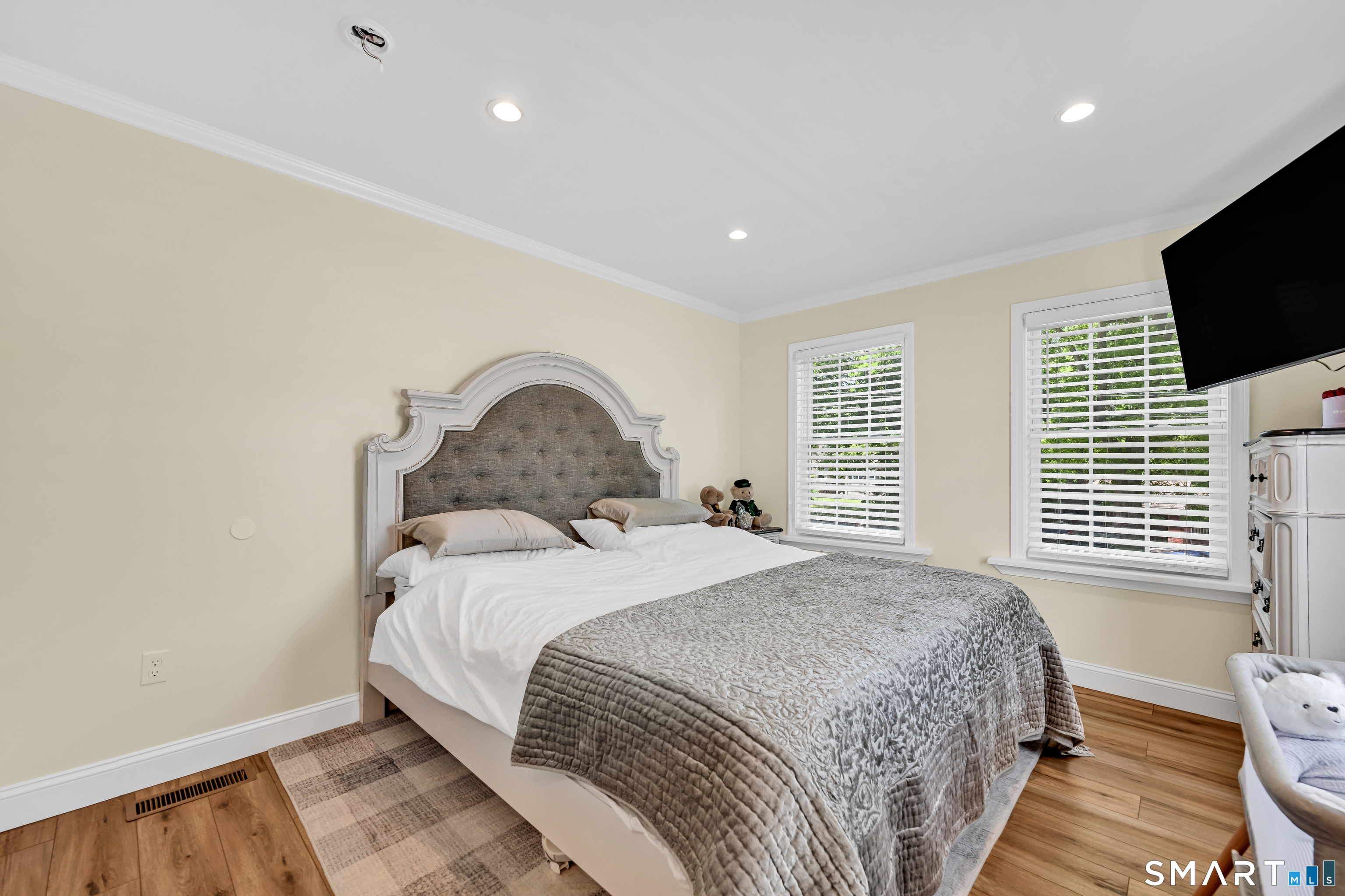 222 Hamilton Street Meriden, CT 06451 - Photo 12 of 33