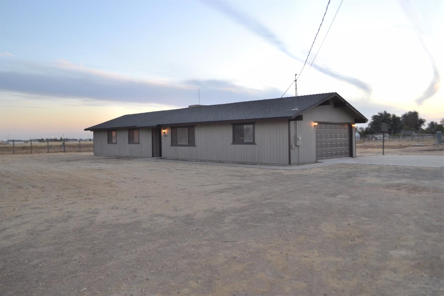 19854 Oakhill Road Madera, CA 93638 - Photo 1 of 10 Gallery Image 1