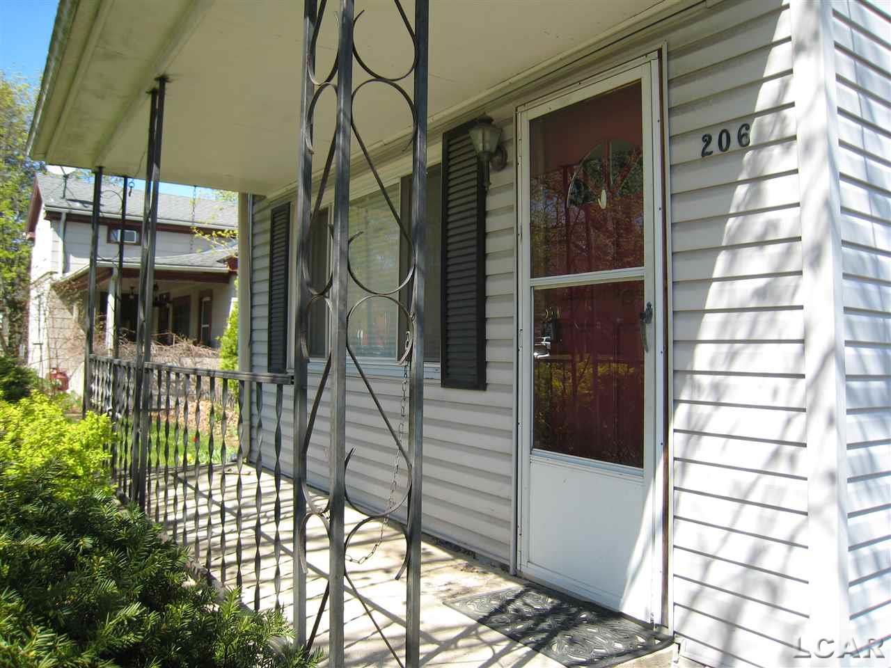 206 Jackson Street Clinton, MI 49236 - Photo 4 of 19 50010619-3.JPG