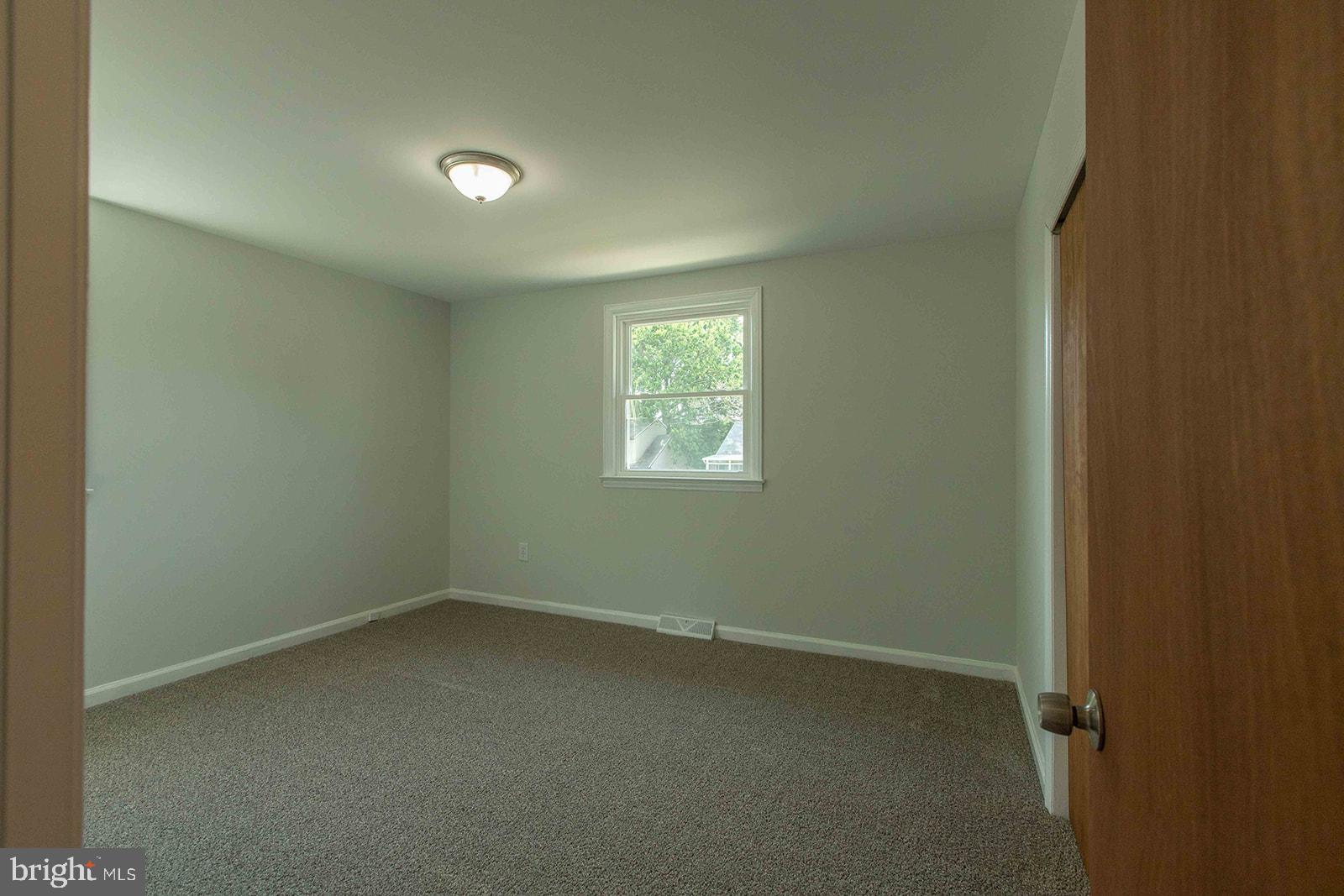 29 Gail Road New Castle, DE 19720 - Photo 23 of 36 First bedroom