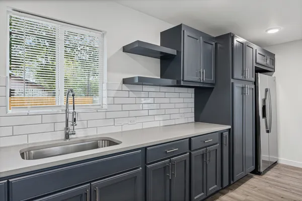 $1,900 | 1100 Monte Vista Drive, Lockhart, TX 78644