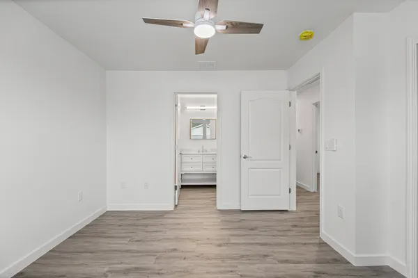 $1,900 | 1100 Monte Vista Drive, Lockhart, TX 78644