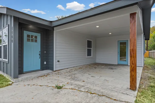 $1,900 | 1100 Monte Vista Drive, Lockhart, TX 78644