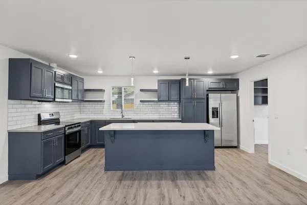 $1,900 | 1100 Monte Vista Drive, Lockhart, TX 78644