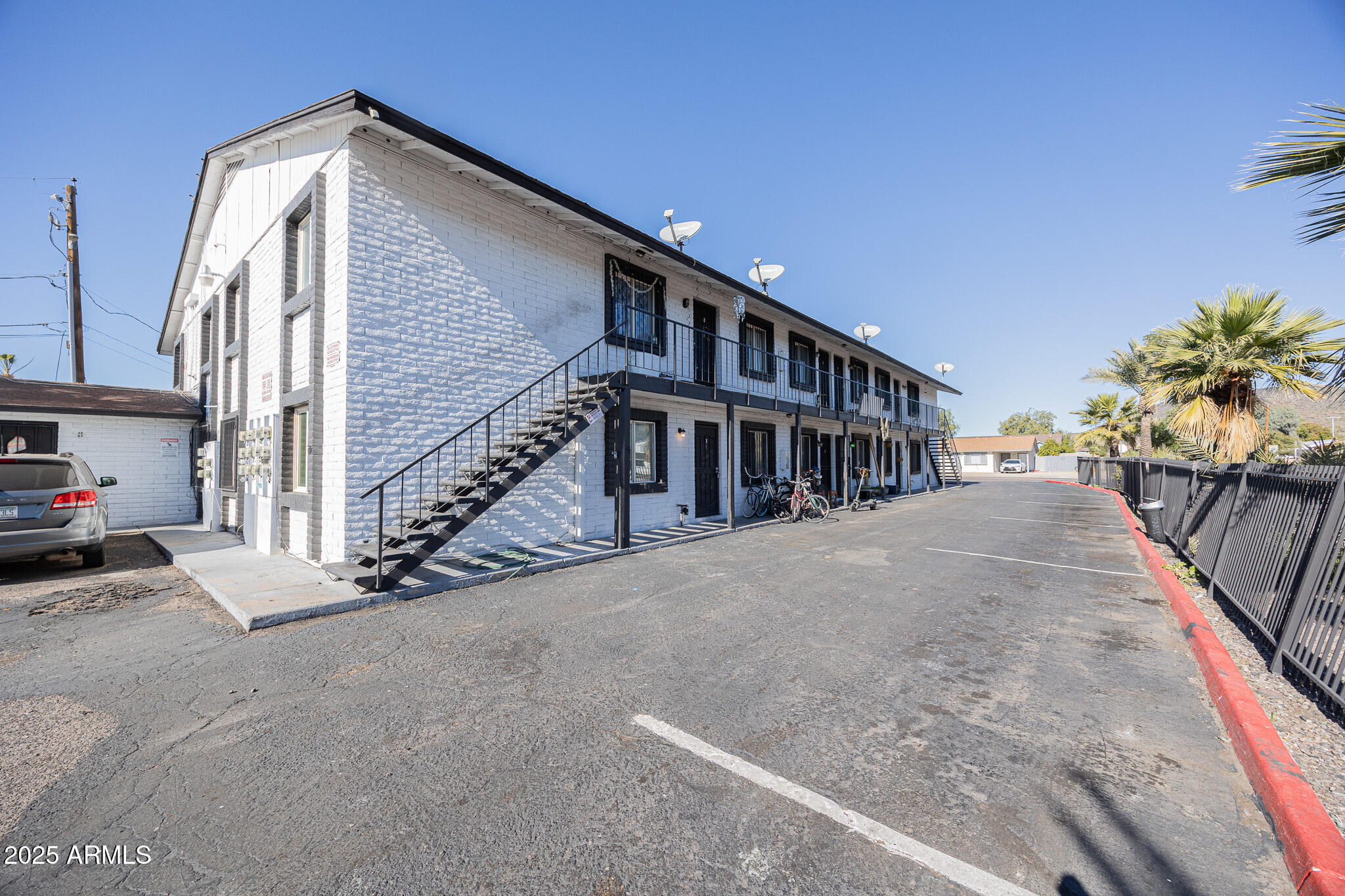 1703 West Mountain View Road, Unit 1 Phoenix, AZ 85021 - Photo 2 of 13 3