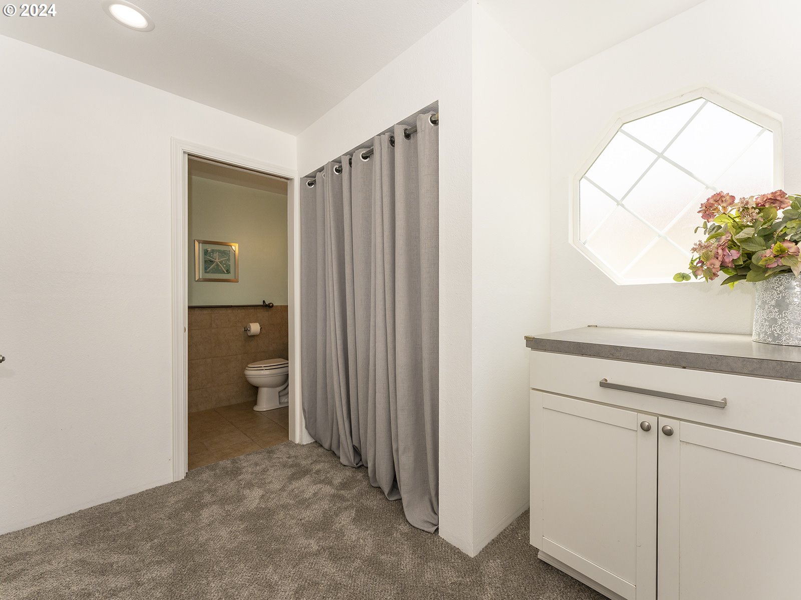23560 Northwest St Helens Road, Unit N4 Portland, OR 97231 - Photo 22 of 37 a view of a bathroom