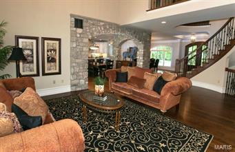 8 Chipper Road St. Louis, MO 63131 - Photo 2 of 36 Gallery Image 2