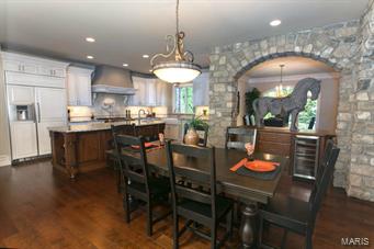 8 Chipper Road St. Louis, MO 63131 - Photo 3 of 36 Gallery Image 3