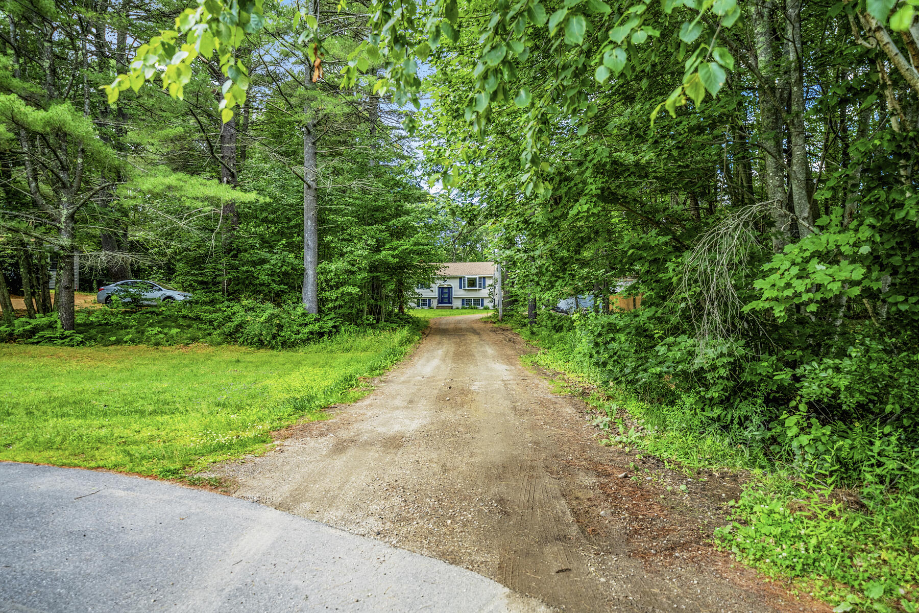 17 Raymond Road Topsham, ME 04086 - Photo 3 of 49 raymond-anderson-caffeine-09