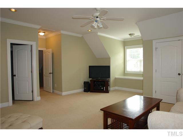 4314 Russling Leaf Lane Raleigh, NC 27613 - Photo 20 of 25