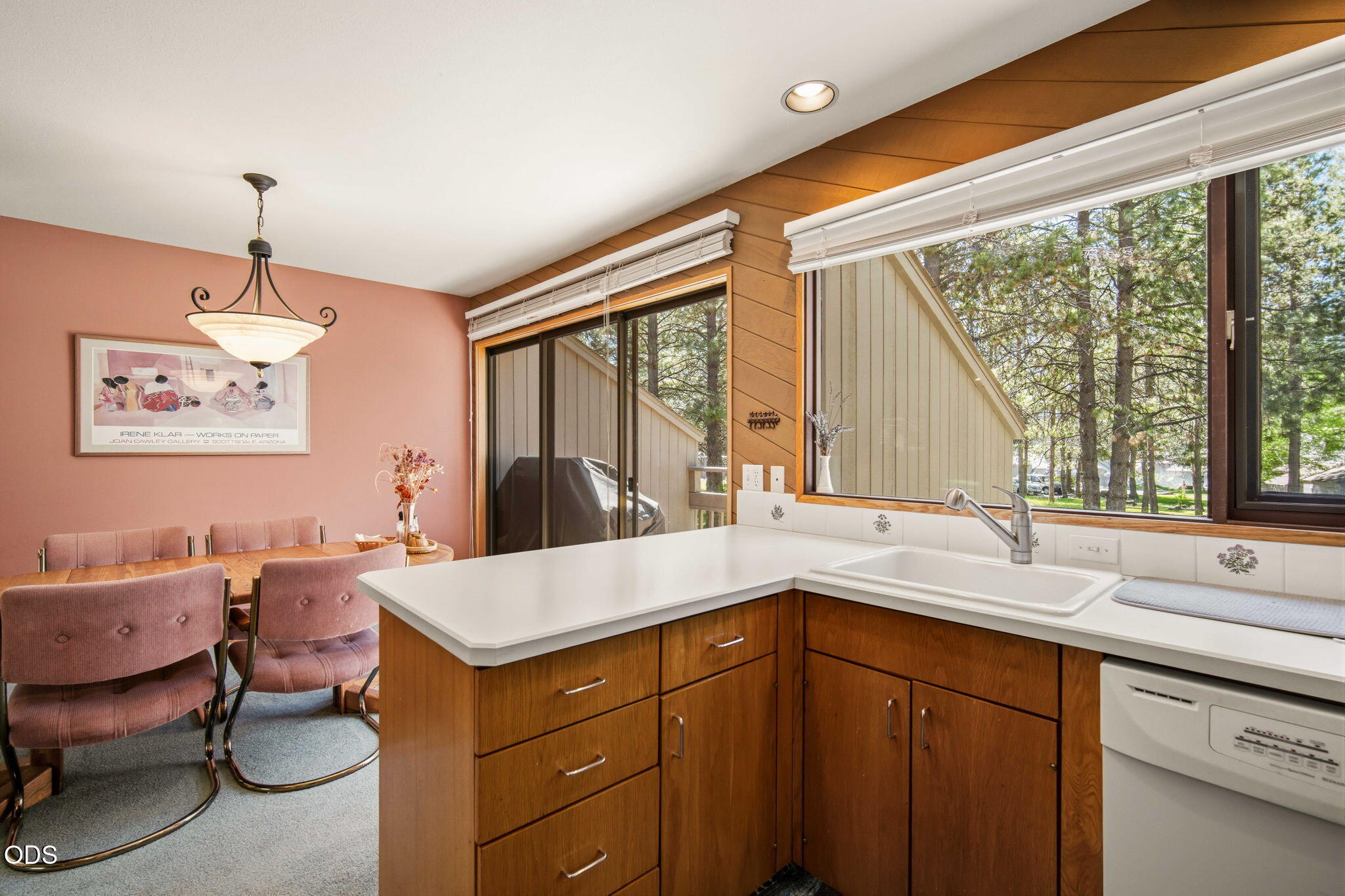57218 Island Road, Unit 18 Sunriver, OR 97707 - Photo 16 of 38