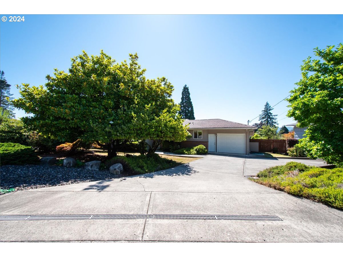 2057 Cascade Way Longview, WA 98632 - Photo 35 of 35 Gallery Image 35