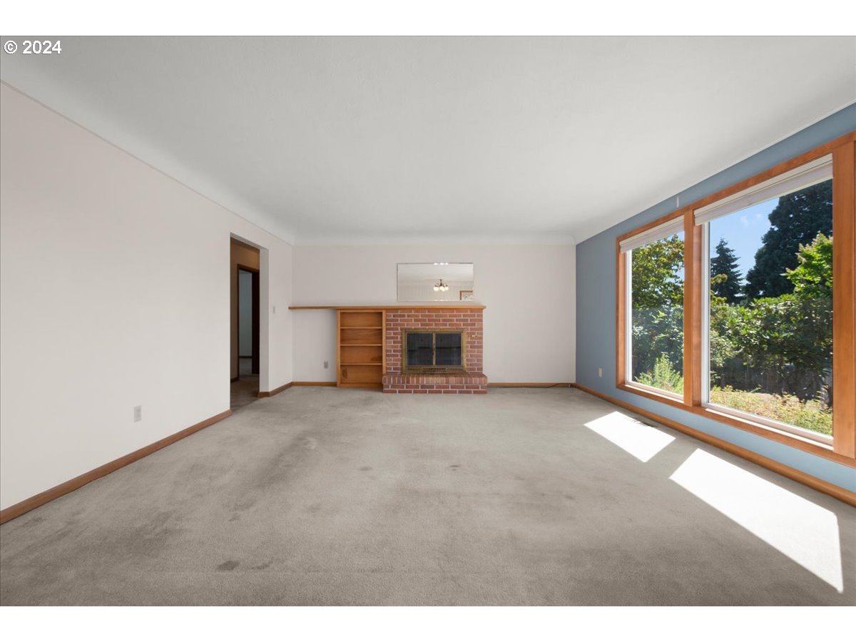 2057 Cascade Way Longview, WA 98632 - Photo 6 of 35 Gallery Image 6