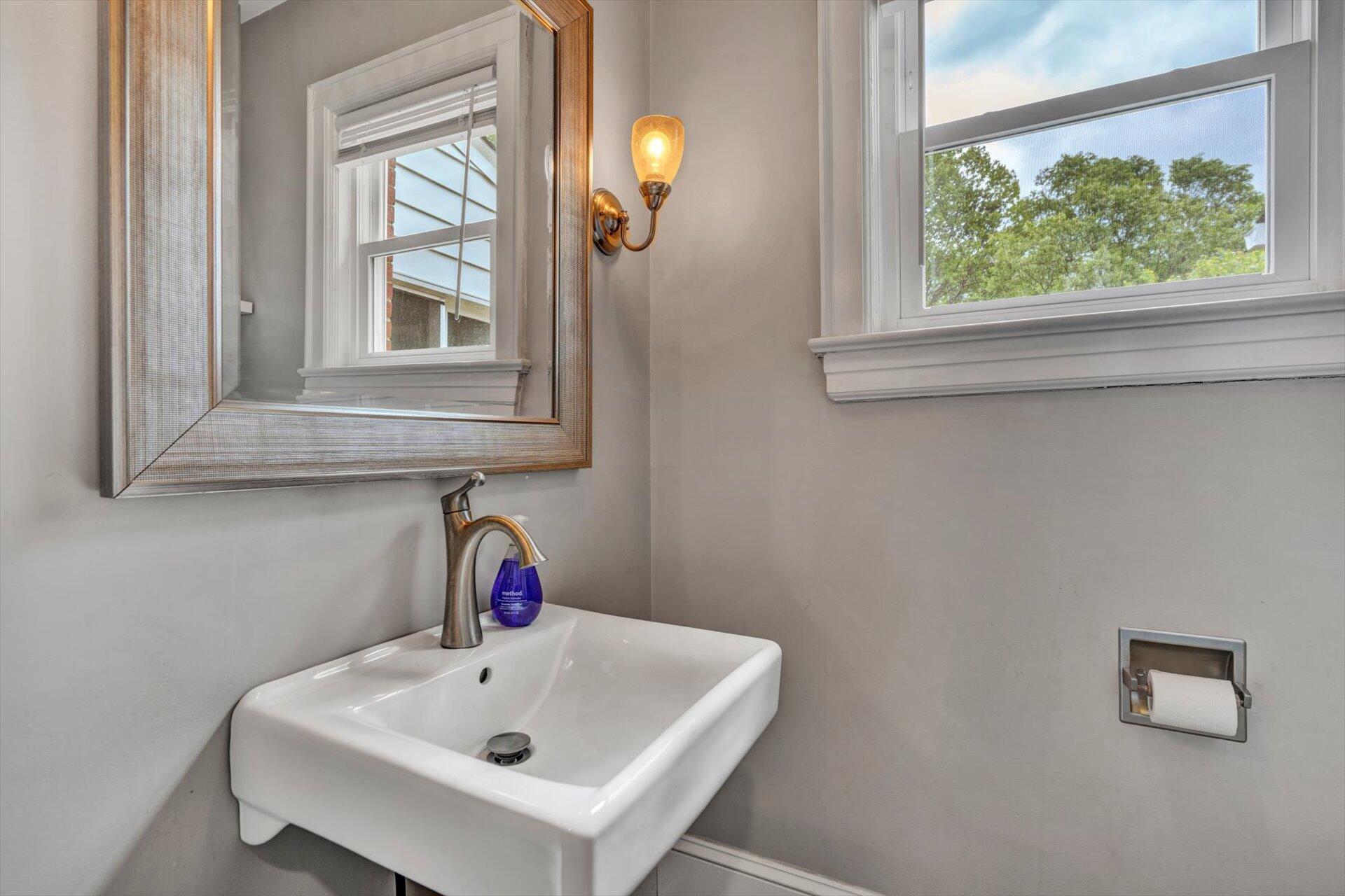 1808 Wakefield Road Southwest Roanoke, VA 24015 - Photo 11 of 38 11-DSC5441