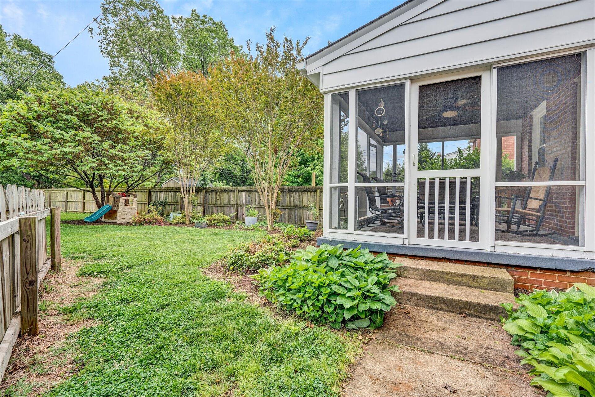 1808 Wakefield Road Southwest Roanoke, VA 24015 - Photo 35 of 38 35-DSC5408