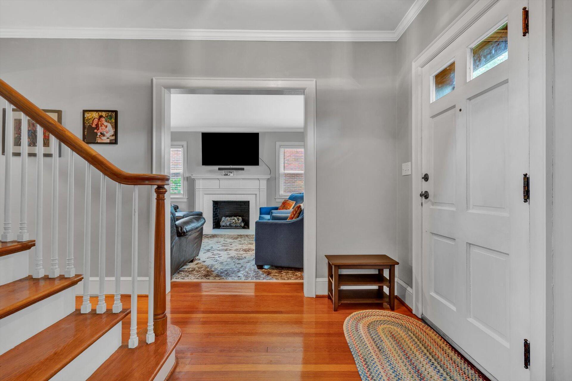 1808 Wakefield Road Southwest Roanoke, VA 24015 - Photo 4 of 38 04-DSC5420