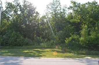 $75,000 | 6842 North Myrtle Court, Gladstone, MO 64119