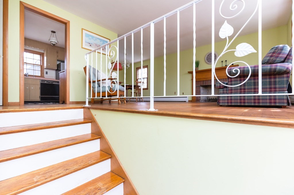 10 Westmoor Road Boston, MA 02132 - Photo 5 of 36 Gallery Image 5