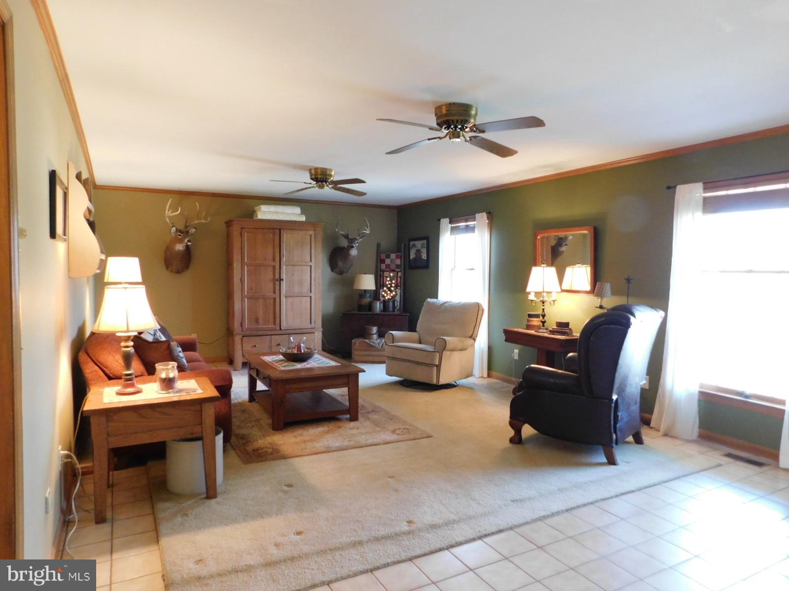 11639 Reed Circle Ridgely, MD 21660 - Photo 18 of 30 Living Room