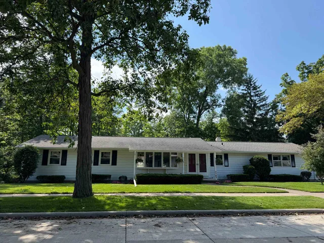 $325,000 | 2503 South Harmon Street, Appleton, WI 54915