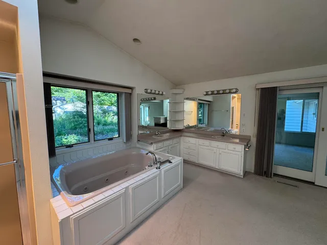 $325,000 | 2503 South Harmon Street, Appleton, WI 54915