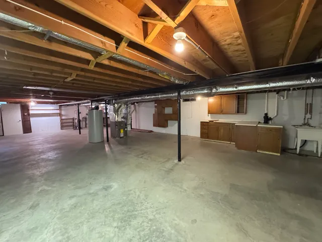 $325,000 | 2503 South Harmon Street, Appleton, WI 54915