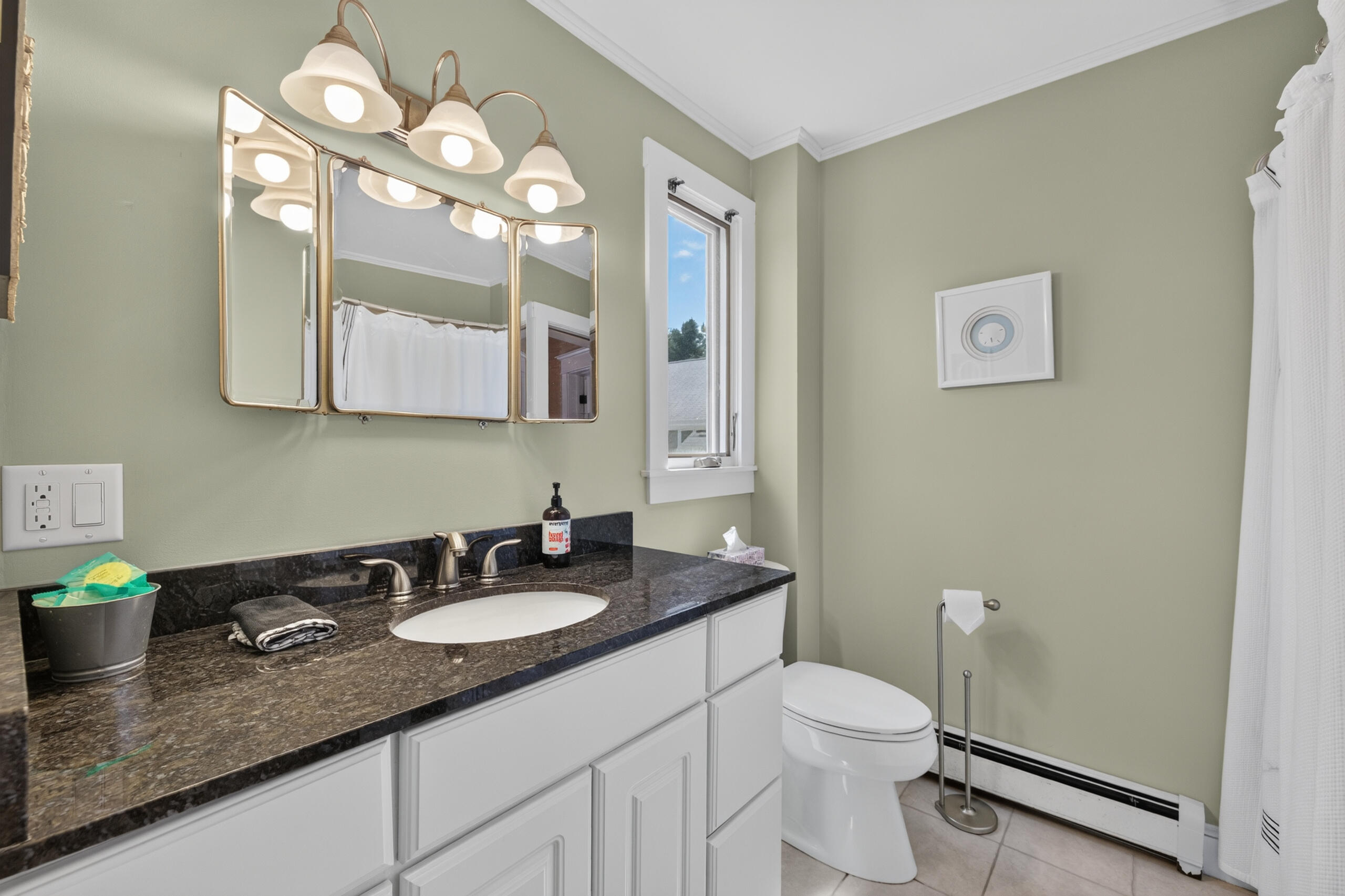 217-219 Sea Road Kennebunk, ME 04043 - Photo 59 of 114 Bathroom 2nd floor