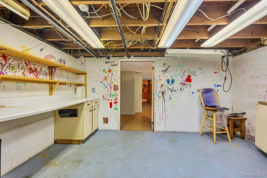 89 Van Brunt Manor Road Setauket, NY 11733 - Photo 34 of 41